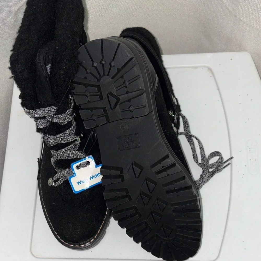 🏍️🆕🏍️ Time and Tru Black Ankle Boots-Size 7 Wide
